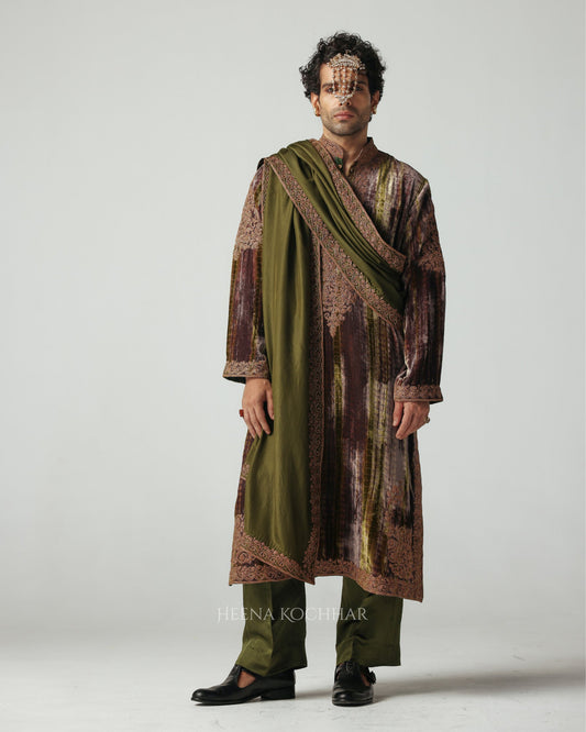 DHUNKAAR