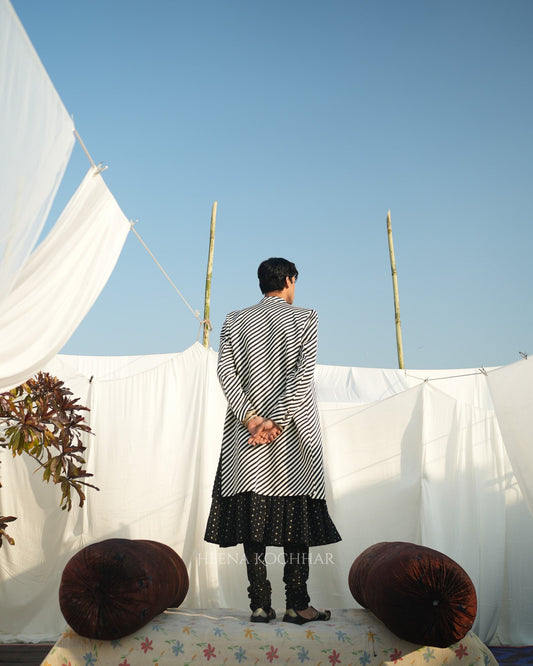 Durr-e-Khaas Sherwani