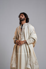 AMYR