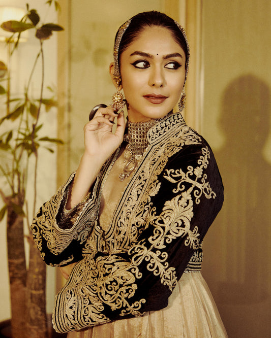 MRUNAL THAKUR IN IZHAAR